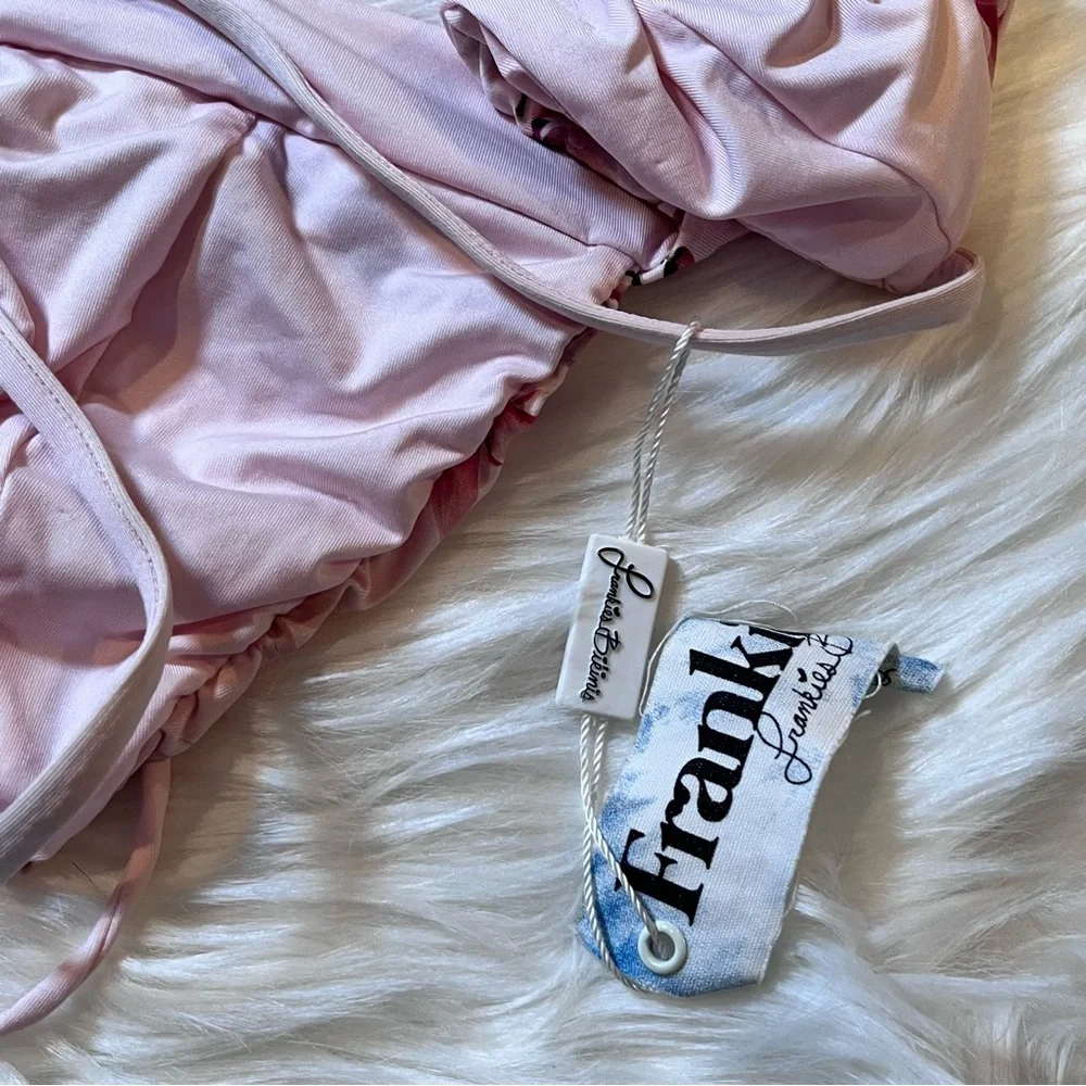 NWT Frankie's Bikinis Lala Top in Sakura - Size Medium